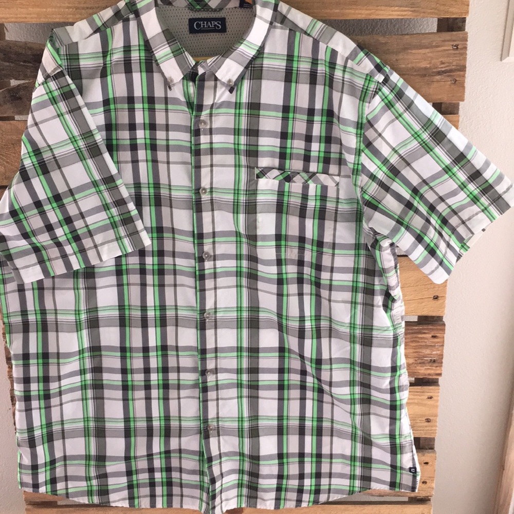 Men’s CHAPS short sleeved button down shirt